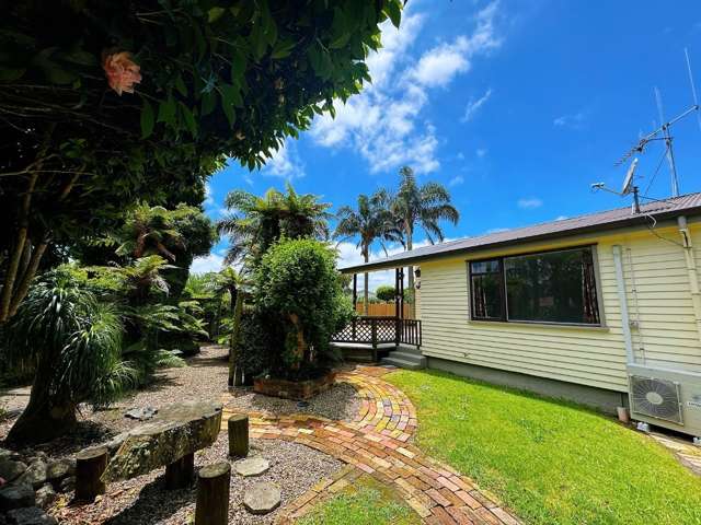 Stunning Four Bedroom In Sought After Chartwell