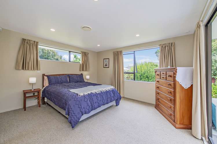 17 Gibson Drive Hornby_11