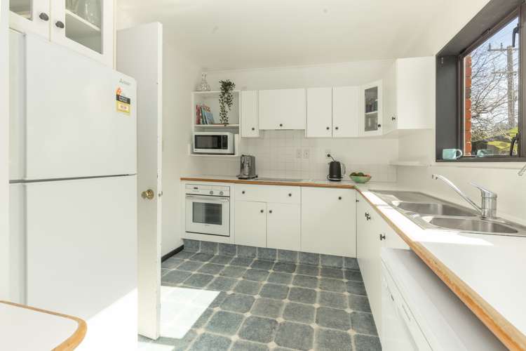 10 Kakariki Grove Waikanae_12