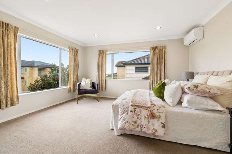 4 Sunglade Grove Flat Bush_21