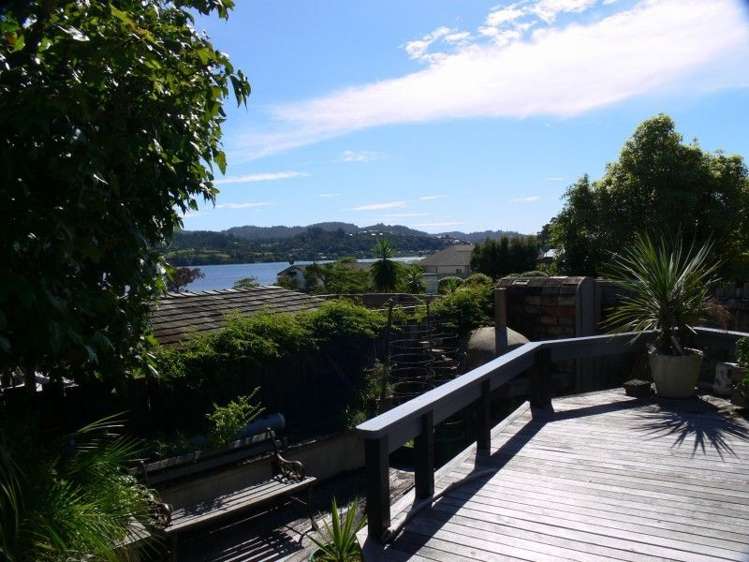 6b Triumph Dell Pauanui_20