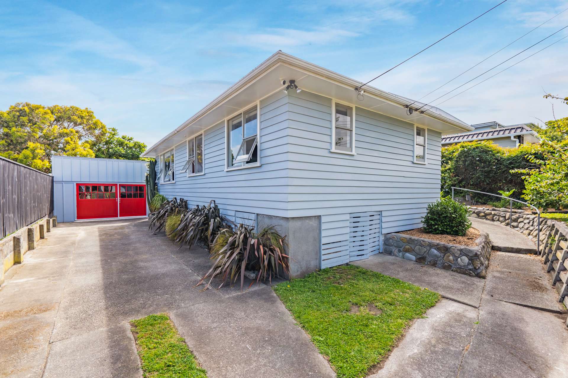 16 Kaka Road Raumati Beach_0