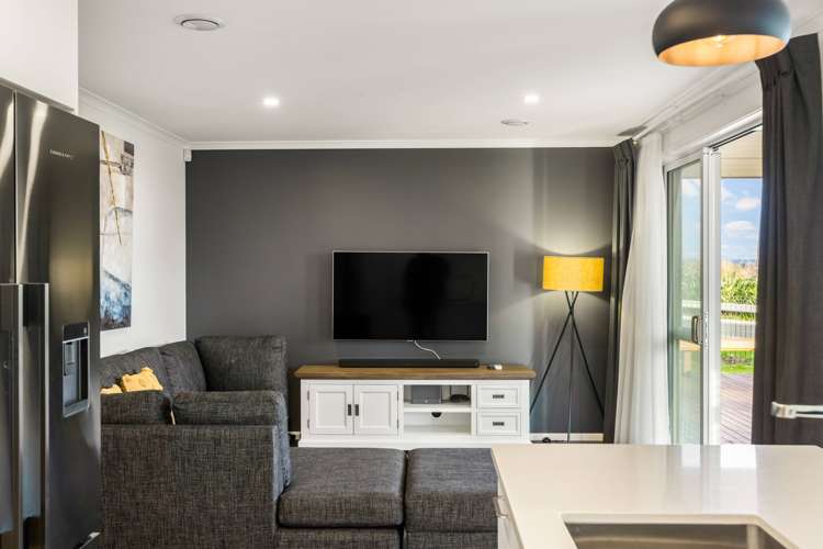 5 Te Aparangi Crescent Papakura_6