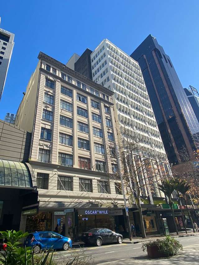 Studio apartment, Central Queen St, Auckland CBD