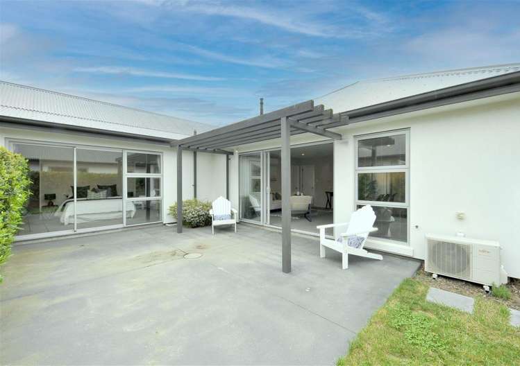 19 Farnborough Way Rolleston_12