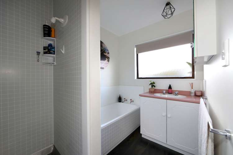 811b Cook Place Raureka_13