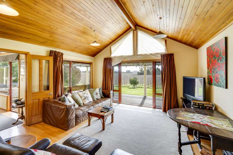 42 Raymond Road Haumoana_19