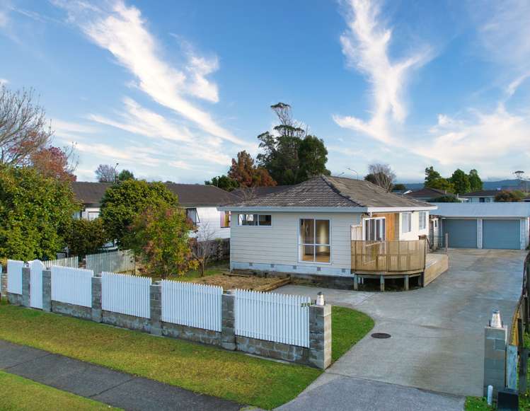 210 Waitemata Drive Ranui_19