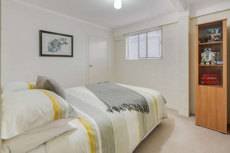 67 Beach Road Mellons Bay_22