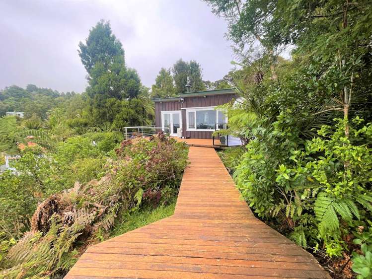 27A Quinns Road Waiatarua_10