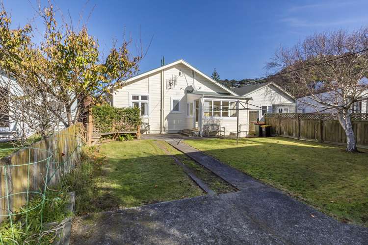 23 Endeavour Street Lyall Bay_10