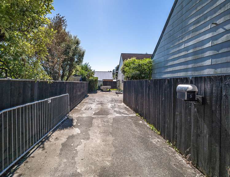 5 Hillside Lane The Brook_18