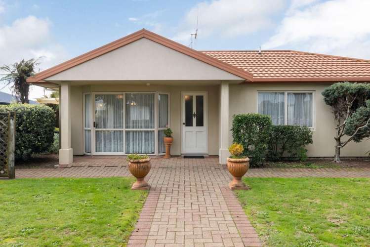 126 Collins Road_2