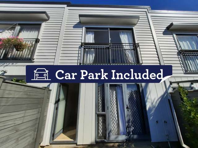 Renovated 2 Bedroom Townhouse + Carpark included