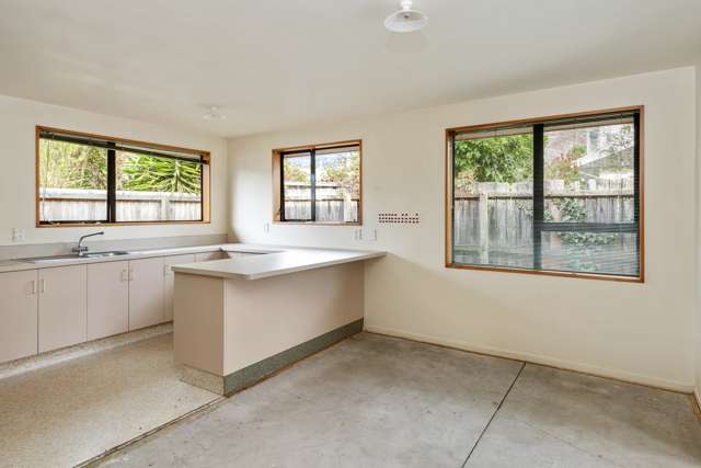 2/47 Celia Street Redcliffs_3