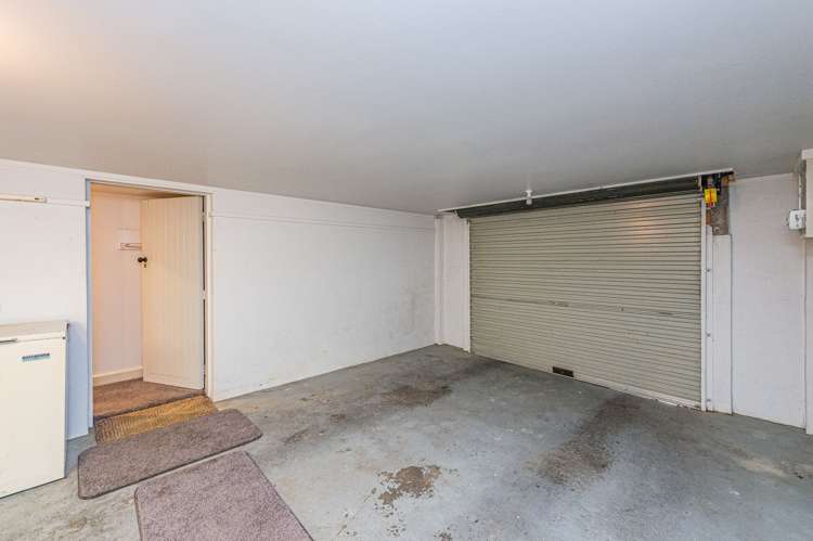 1 Brassey Road Saint Johns Hill_22