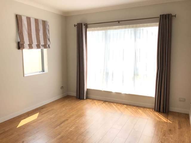 49 Rosewell Crescent Flat Bush_1