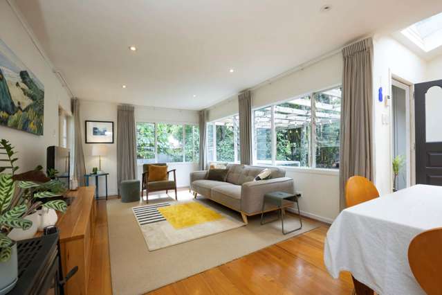 1 Valley View Road Titirangi_2