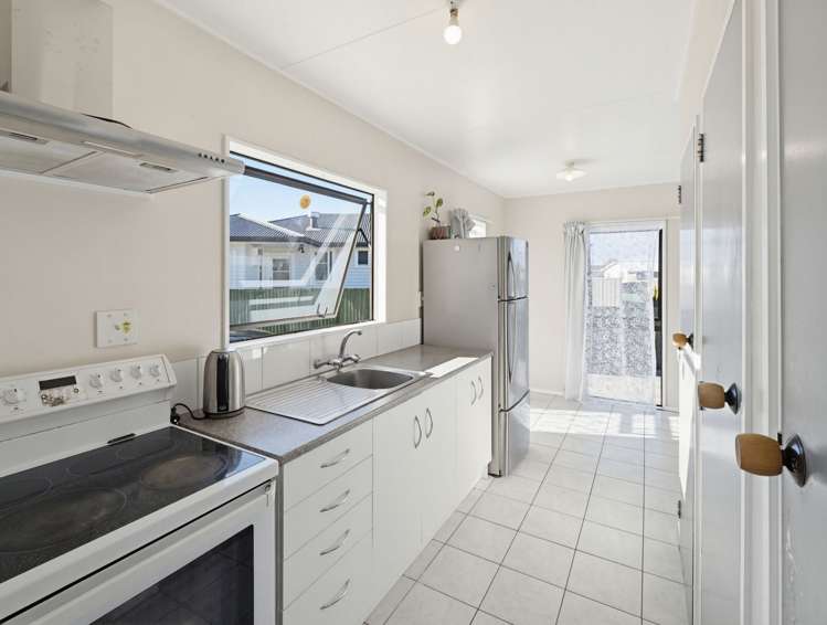66 Tarbet Street Flaxmere_5