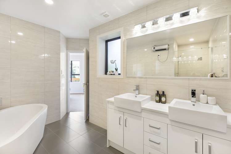 1 Bella Vista Drive Gulf Harbour_14