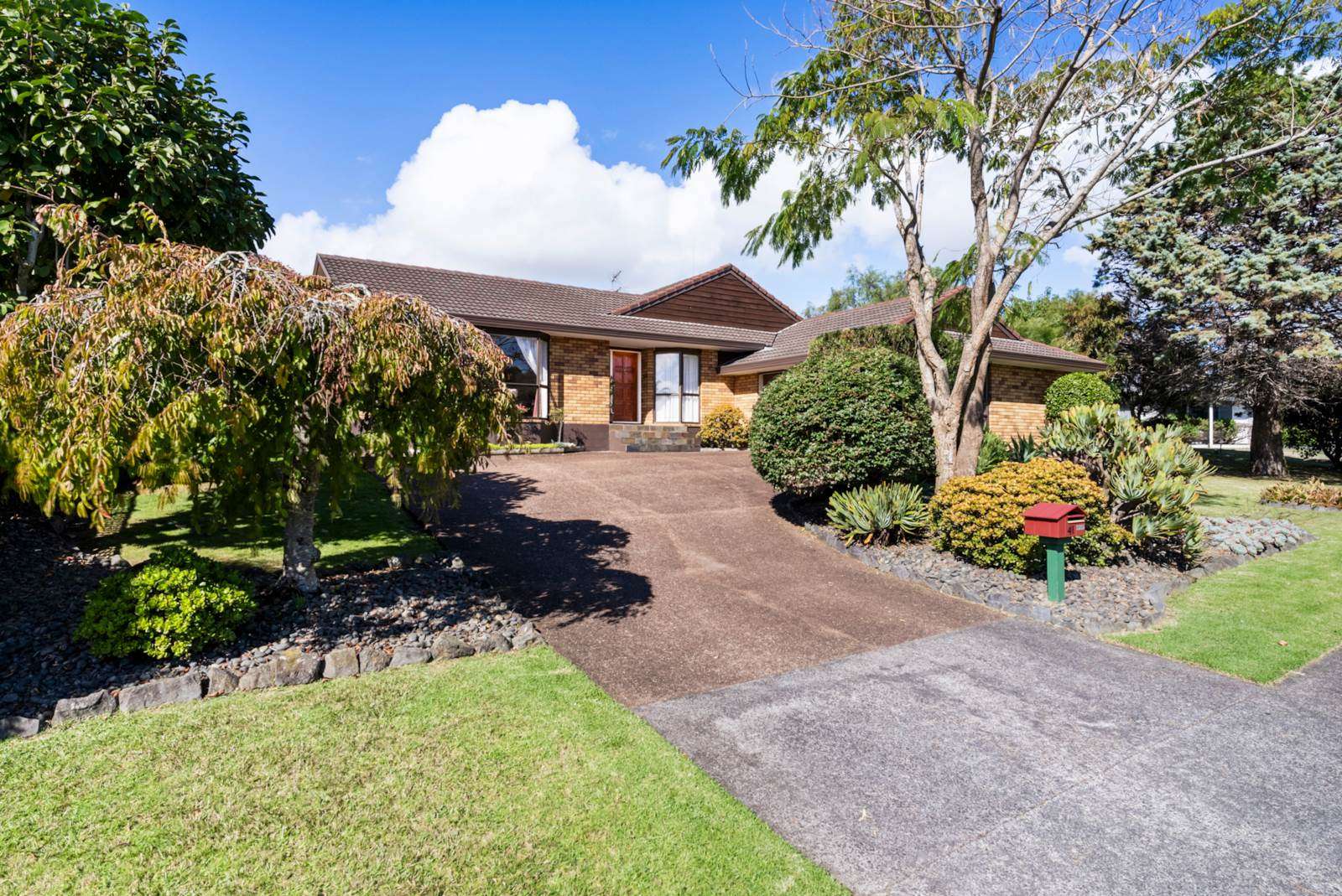 41 Clydesdale Avenue Somerville Manukau City Houses for Sale