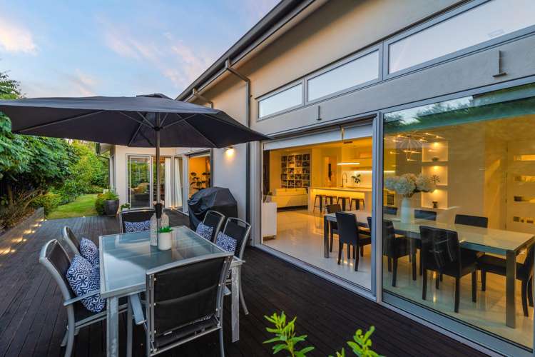 26 Waitikiri Square Parklands_22