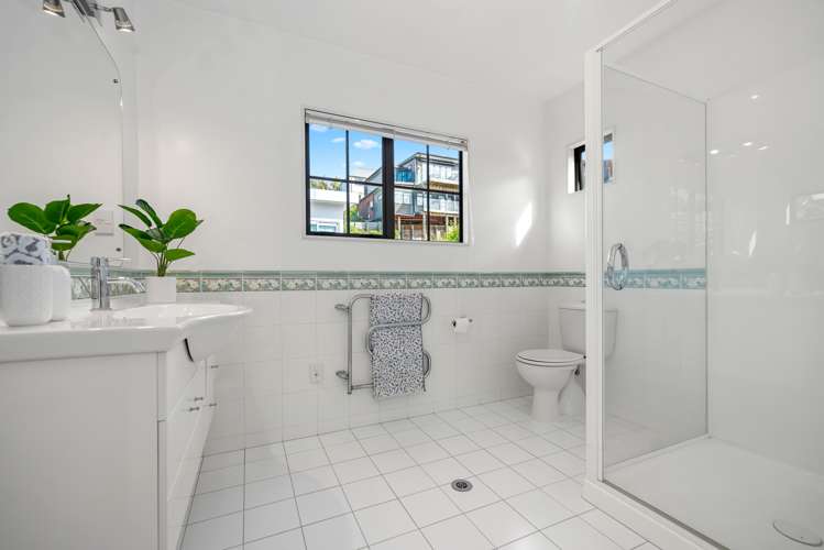 2b Rostrevor Street Hamilton Central_16