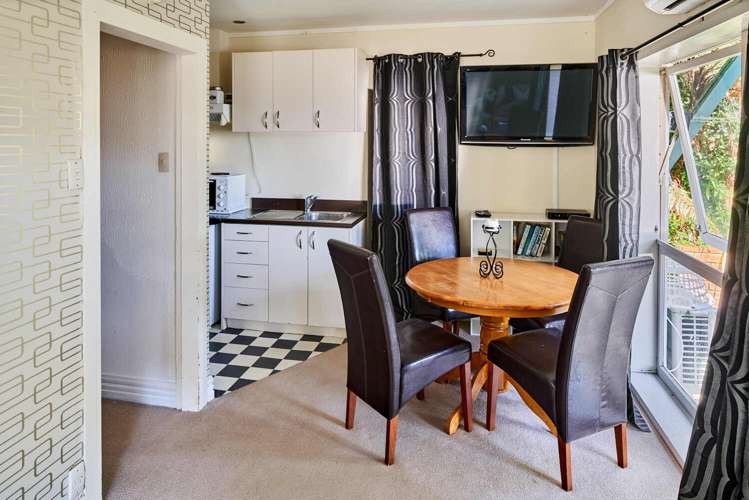 55 Rona Street Eastbourne_16