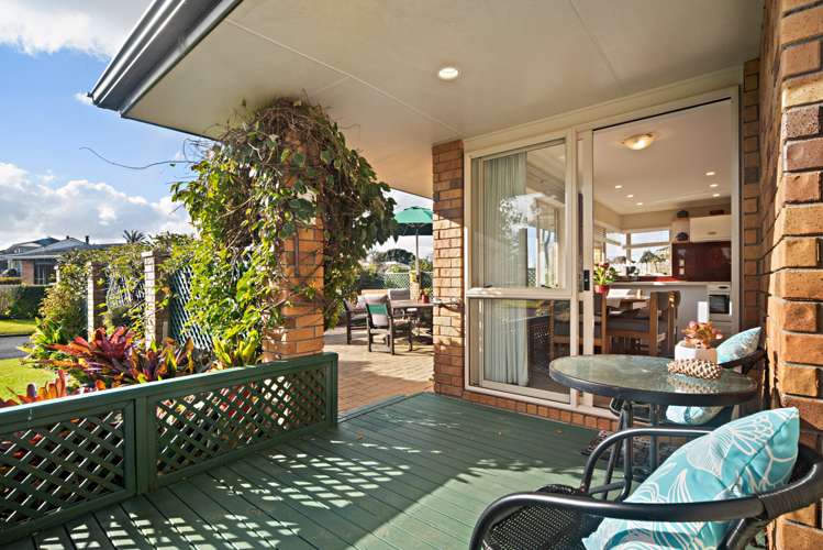 11 Charles Miller Court Clarks Beach_6