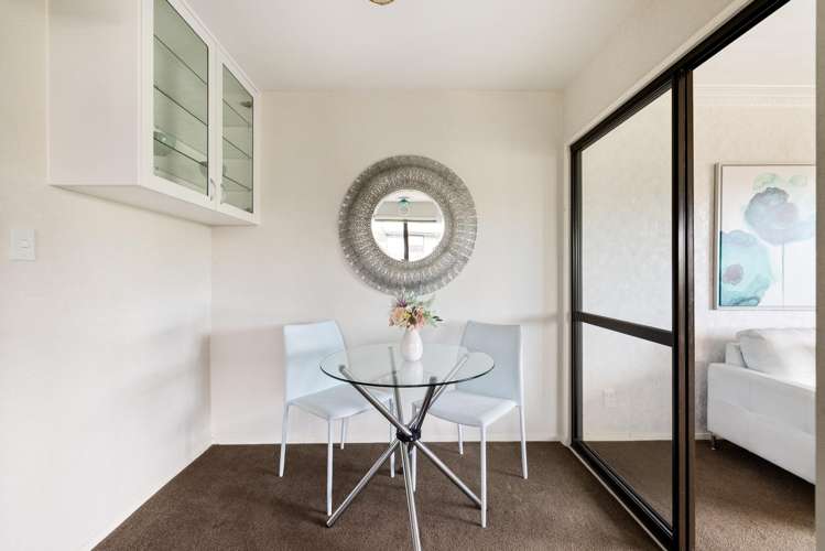 2/2 Burnridge Place Belfast_7