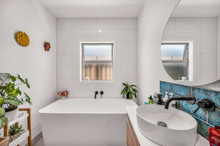 47 Pelorus Avenue Poraiti_11