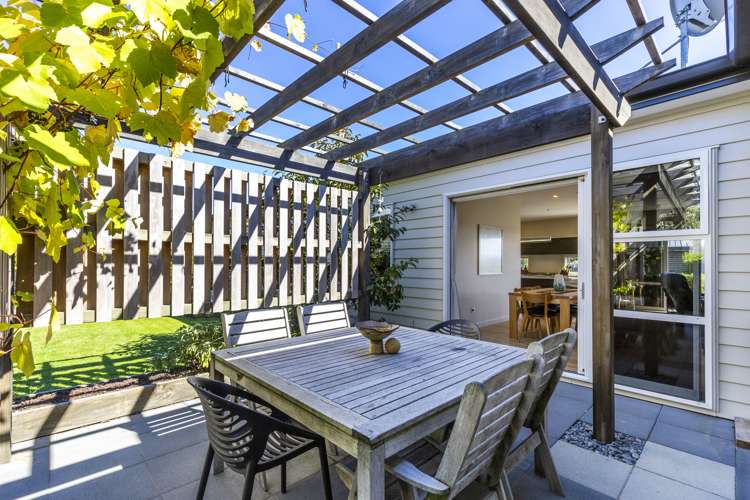 20 Coprosma Crescent Waipahihi_9