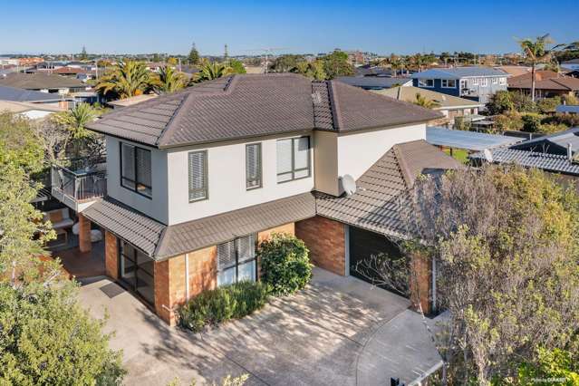 Steps From The Beach - Move In Ready!