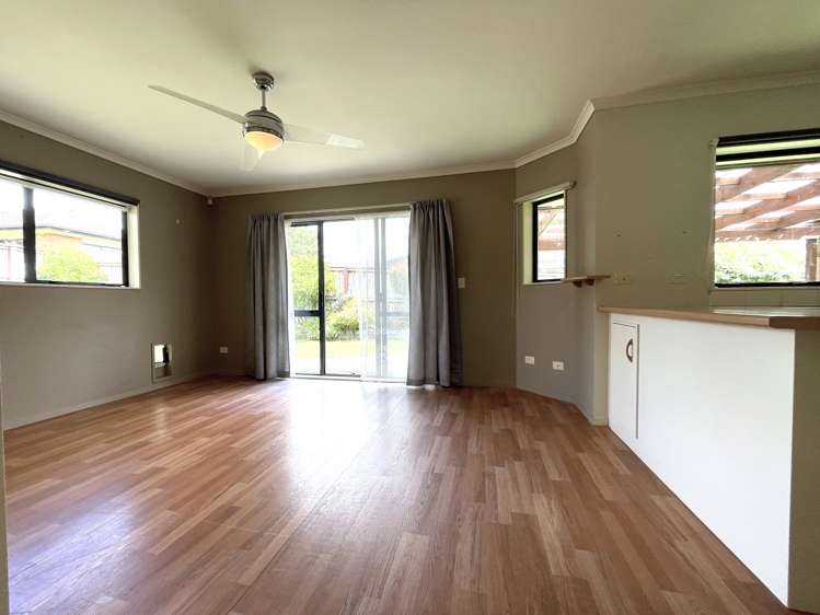 19 Reybert Place Massey_10