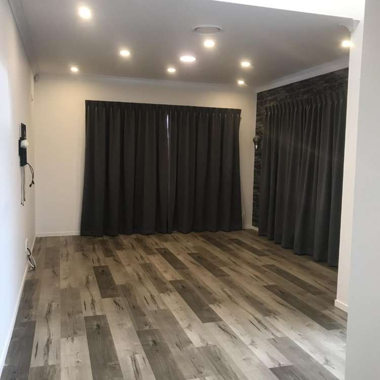 14 Horsefields Drive Flat Bush_1