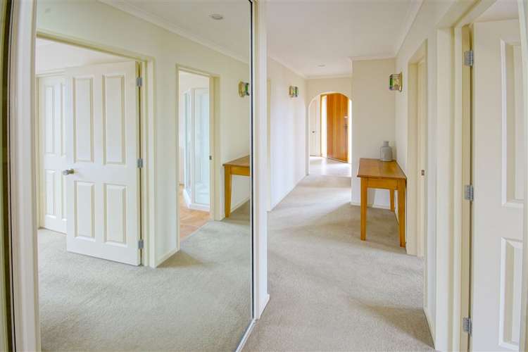 5 Piper Lane Beckenham_15