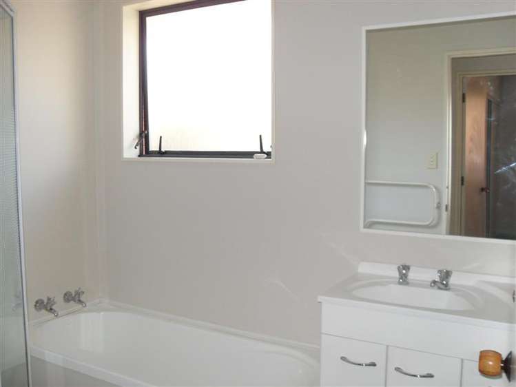 53 Golf Road Tahunanui_11