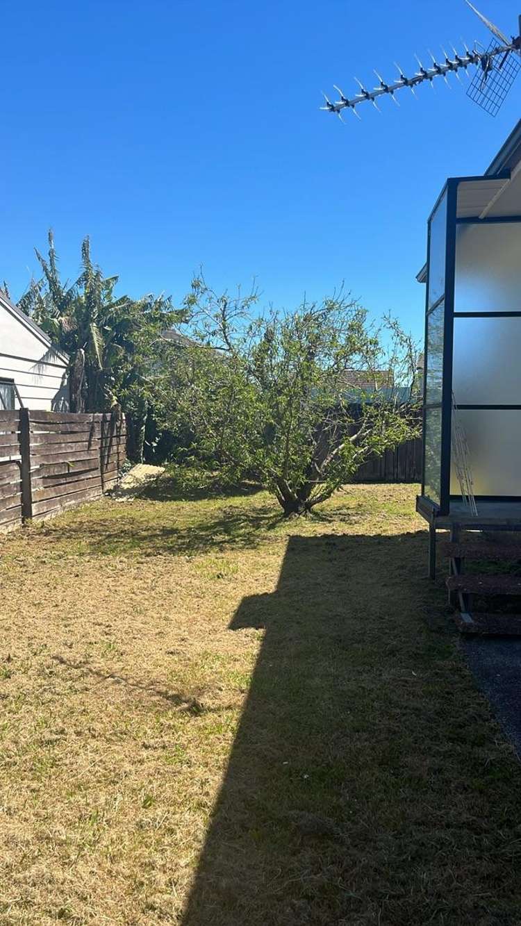 2/1 Matua Place Clendon Park_5