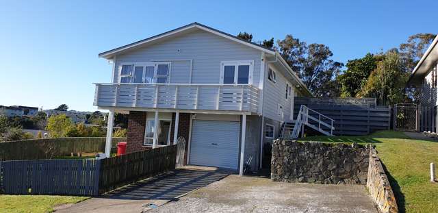 3 Quinn Grove Porirua East_1