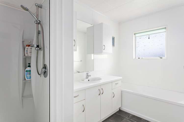 22 Pine Street Mangapapa_13