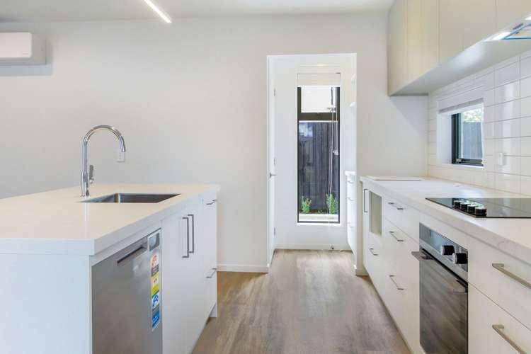 2/16 Moule Street Addington_2