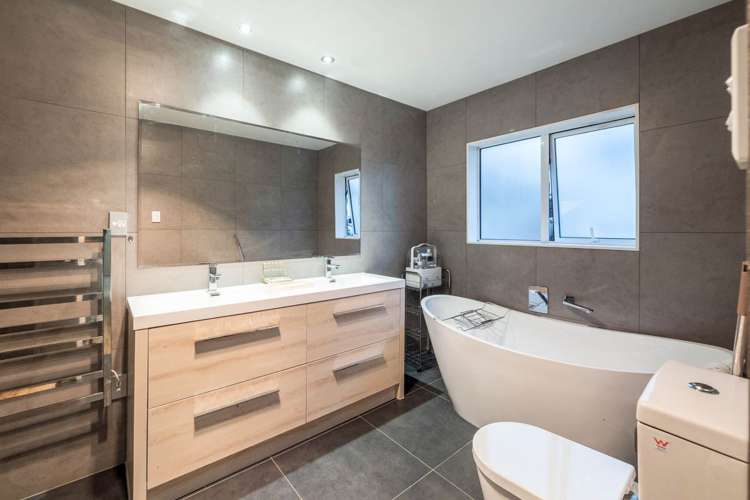 216e Metcalfe Road Ranui_11