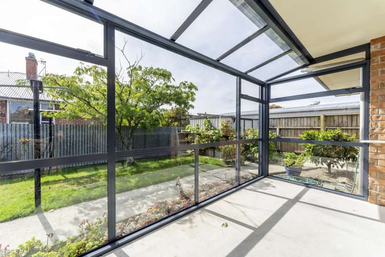 13 Raymond Street West End_6