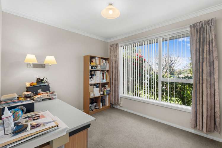 35 Charles Upham Avenue Hillmorton_11