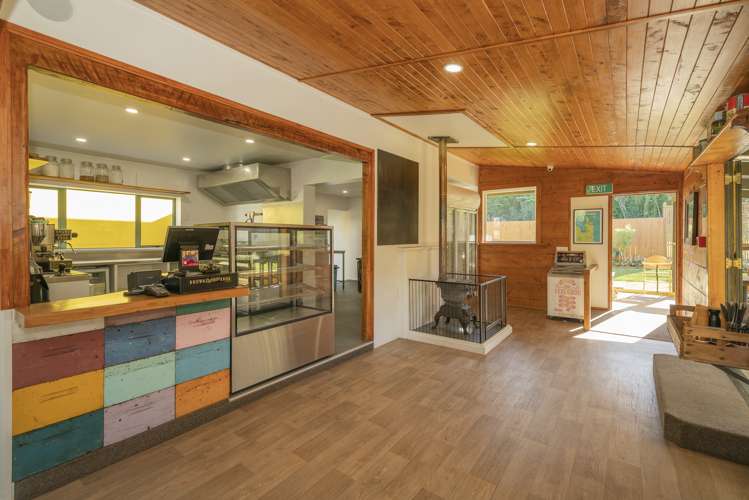 307 Main Sh25 Road Tairua_8