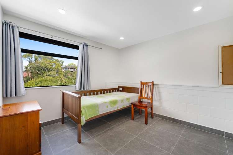 21 Beach Road Mellons Bay_26