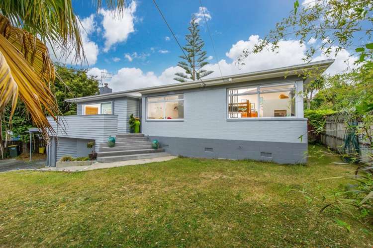 21 Royal View Road Te Atatu South_24