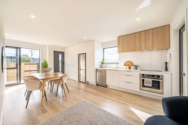 4/7 Wainuiomata Road Wainuiomata_7