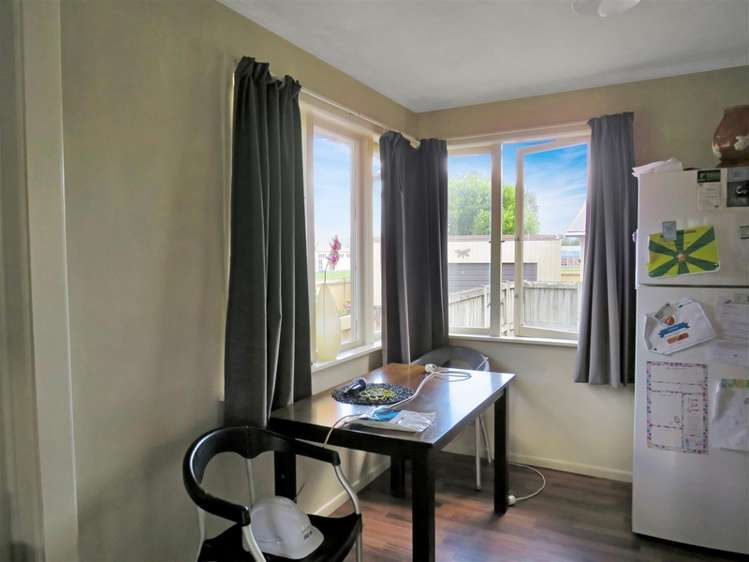 164 Clayton Road Mangakakahi_2