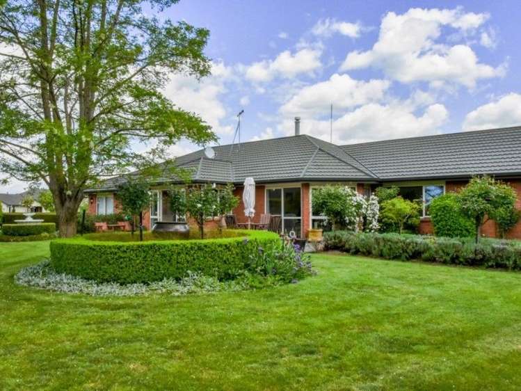 95 Amelia Place Leamington_7